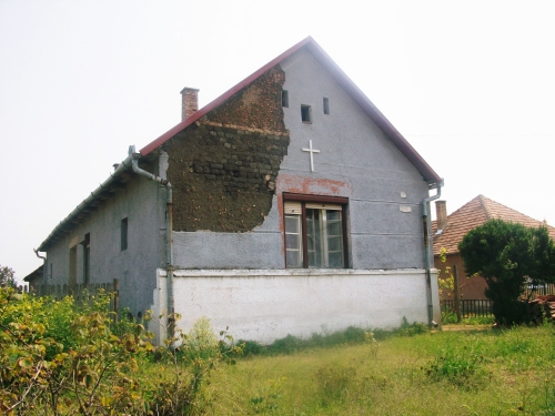 Shows the rendering has come off the Church building. We need to fix that yet