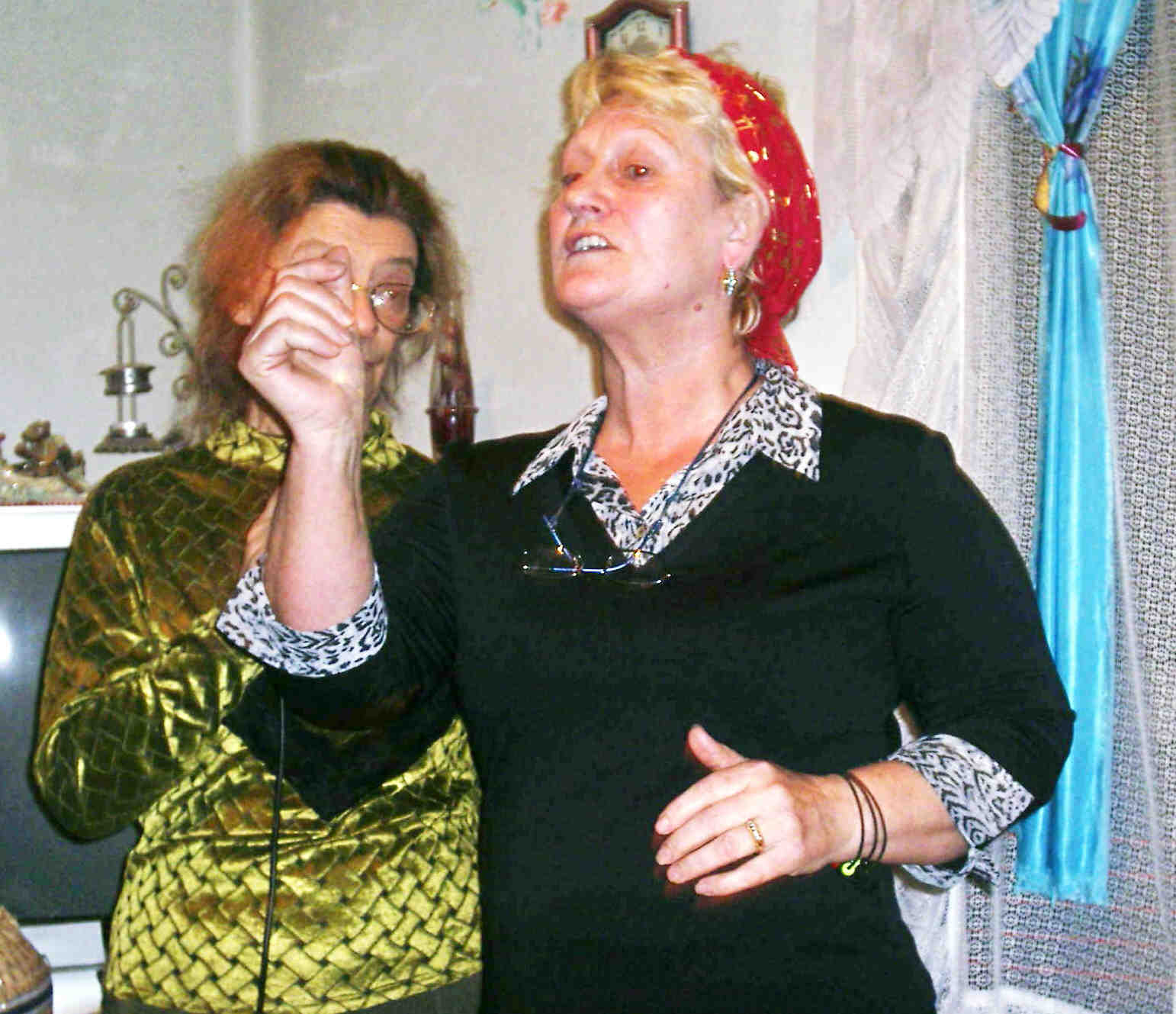 Betty telling others
      about the Lord Jesus