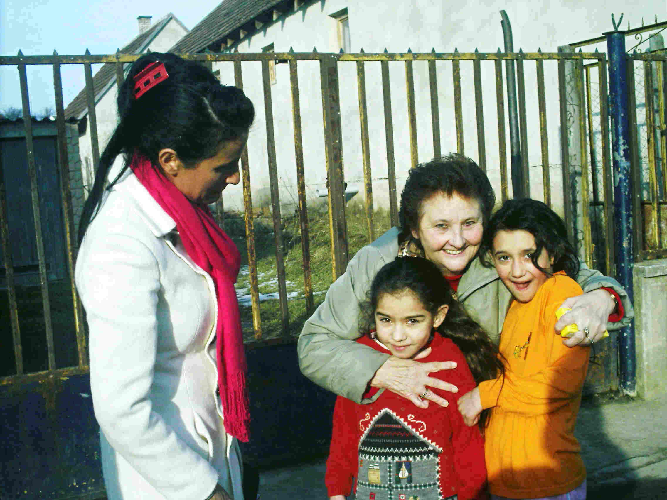 Orphans & poor
      Mothers in Bog with Team members